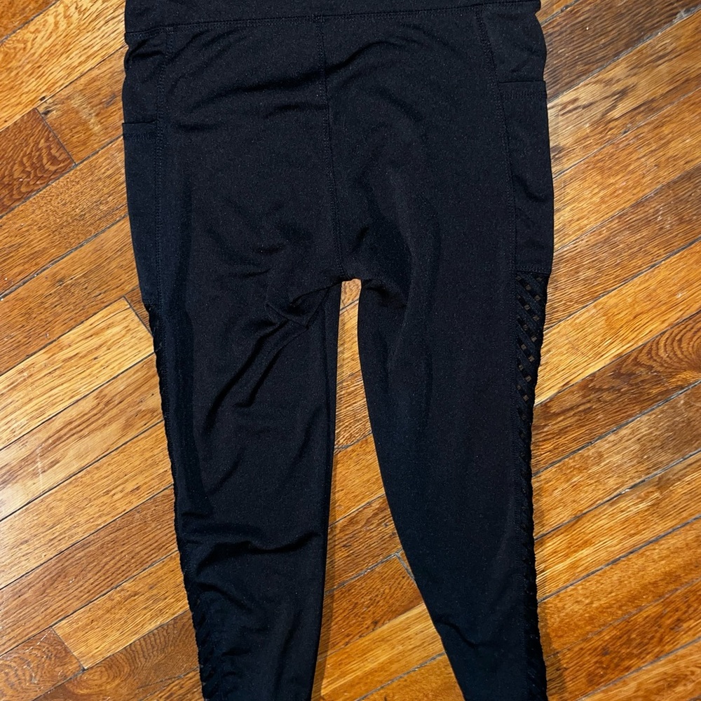 Leggings with sheer cutouts on the side